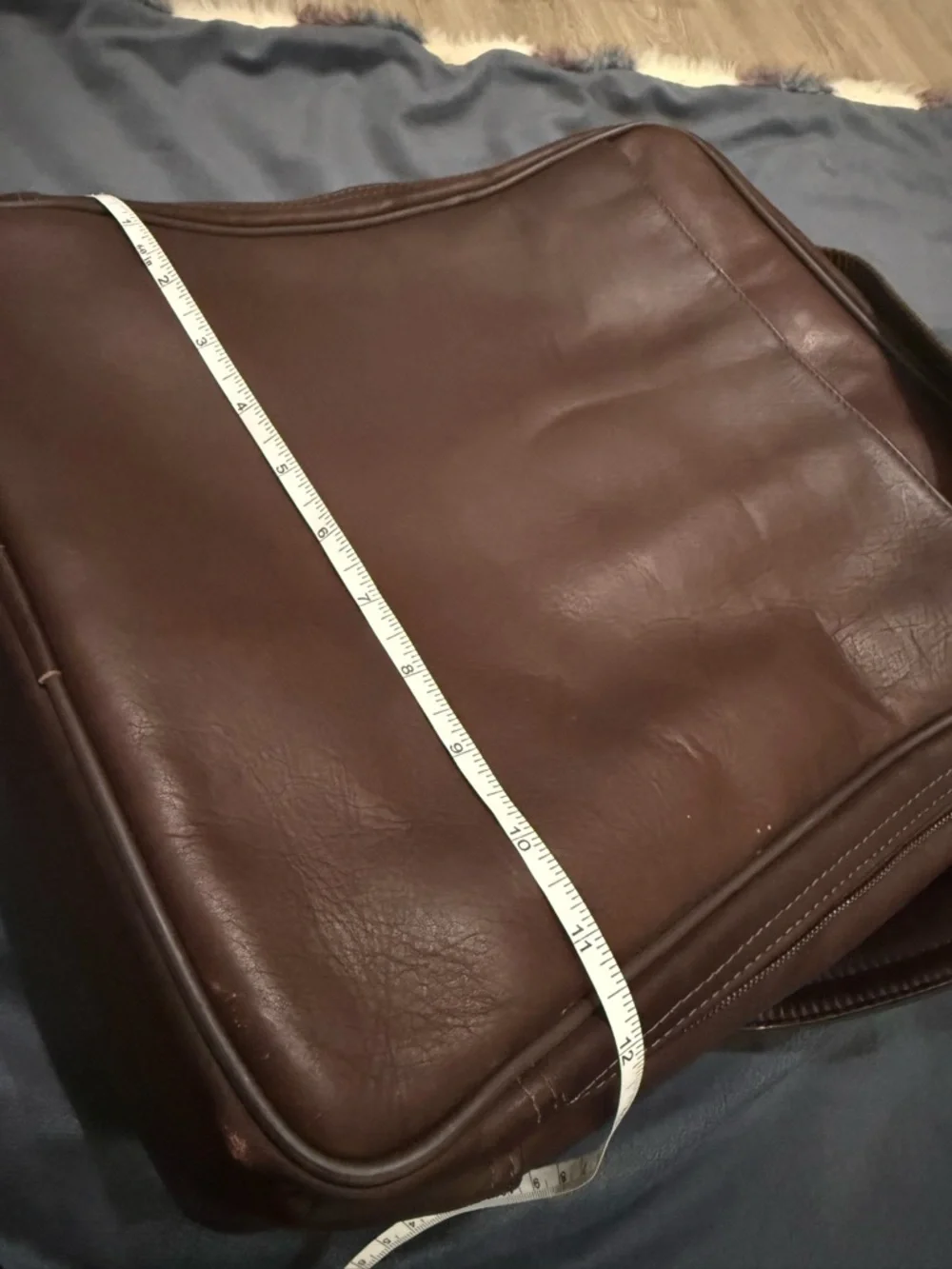 Avenues Classic Brown Leather Messenger Bag NWOT